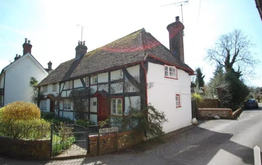 Honeysuckle Cottage- East Meon Extérieur photo